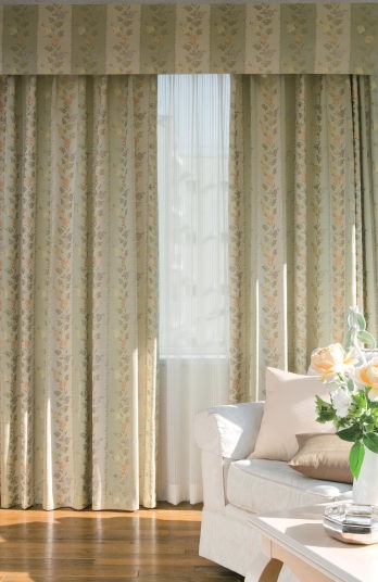 drape curtain 01