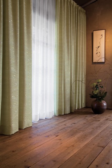 drape curtain 41