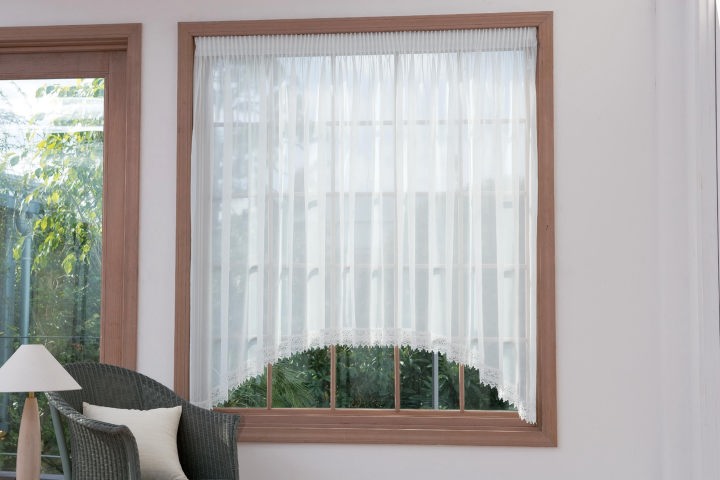 style curtain 12